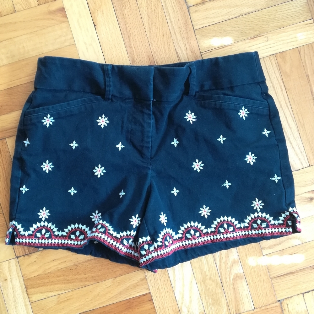 Ann Taylor LOFT embroidery navy Riviera short